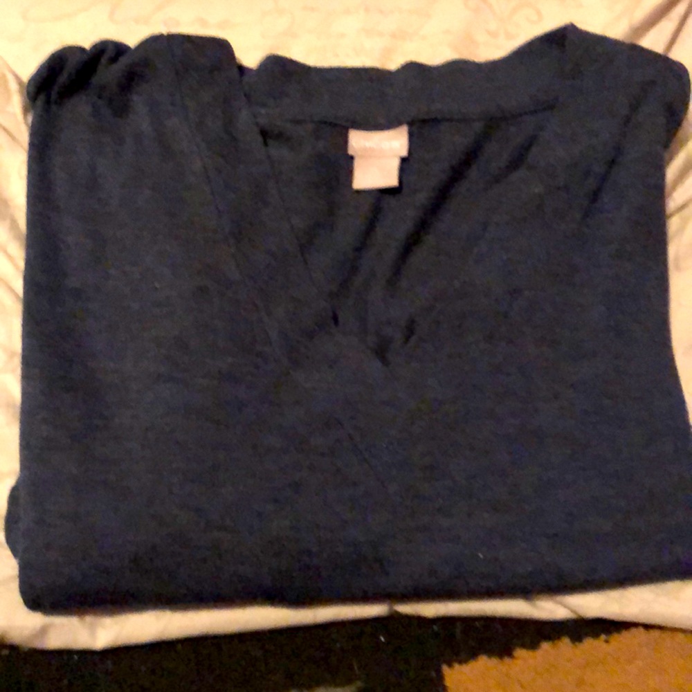 Chico’s three quarter sleeve banded top